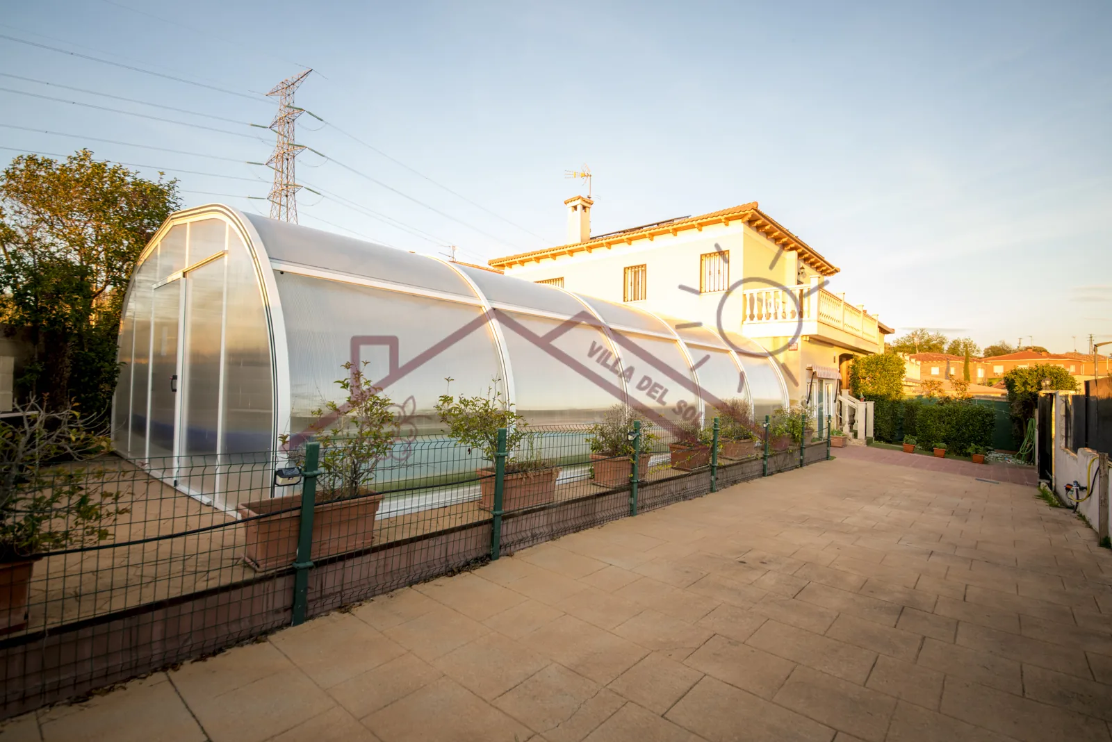 Exterior de Villa del Sol en Méntrida